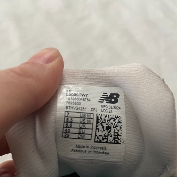 New Balance Baseball Cleats - Fresh Foam X 3000v7 - Men 7/Women 8.5 WIDE - Picture 6 of 6